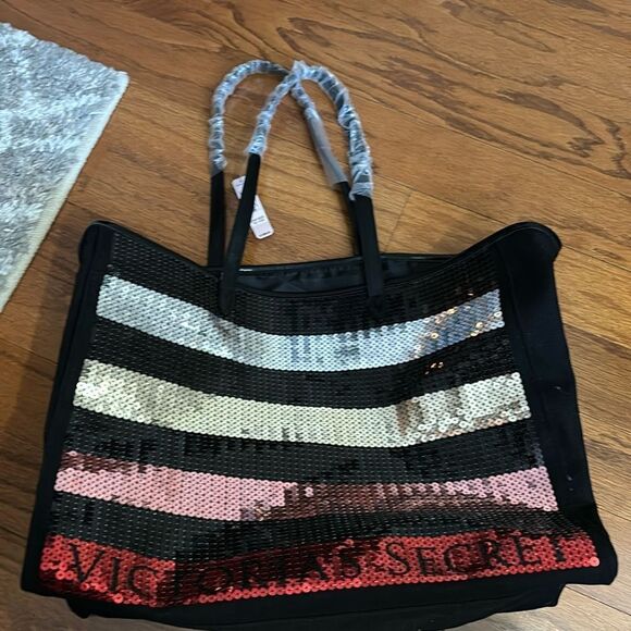 Victoria's Secret tote bag black w/silver, gold,pink,black & red sequins - Picture 1 of 9